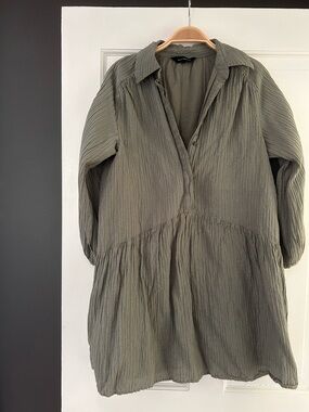 Club Monaco Textured Olive Green Tiered Shirt Dress